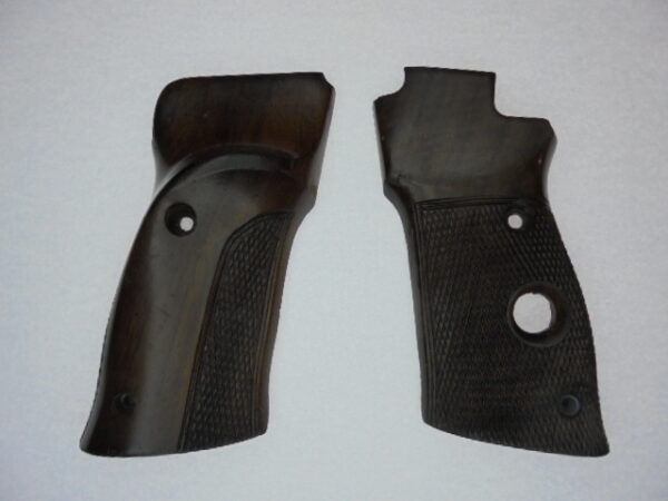 PLAQUETTE GAUCHER BERETTA 76
