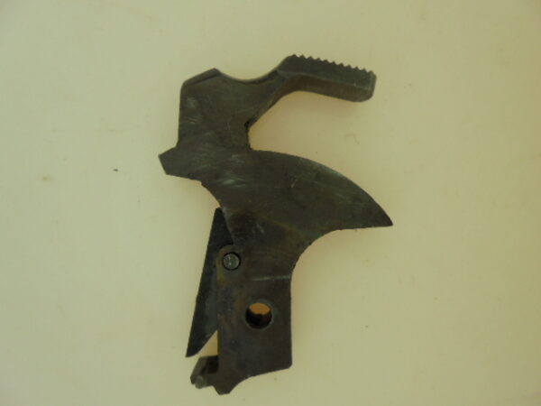 CHIEN LARGE TAURUS ANCIEN MOD.
