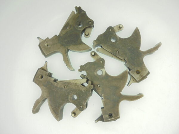 CHIEN CRETE SMALL SMITH&WESSON CARCASSE K – Image 4