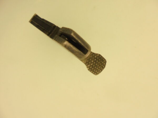 CHIEN CRETE MEDIUM SMITH&WESSON CARCASSE N – Image 3
